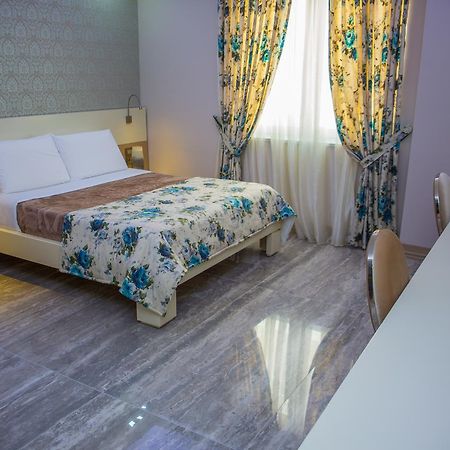 Hotel Vila Koral ドゥラス エクステリア 写真