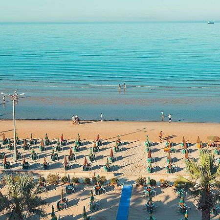 Hotel Vila Koral ドゥラス エクステリア 写真