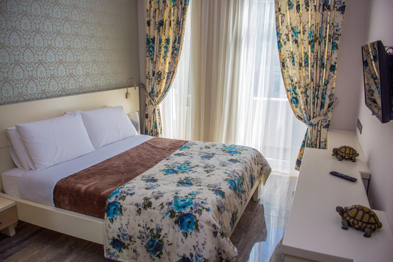 Hotel Vila Koral ドゥラス エクステリア 写真