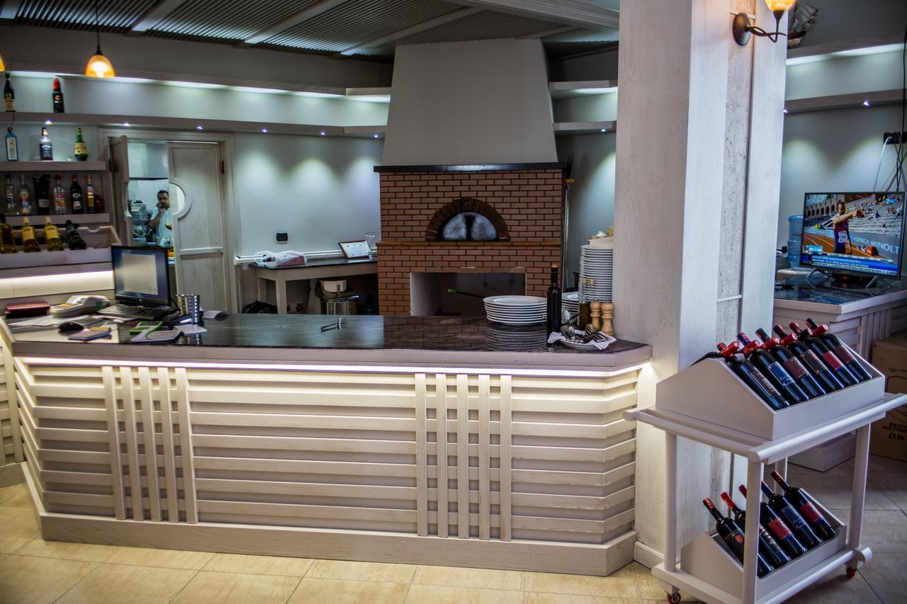 Hotel Vila Koral ドゥラス エクステリア 写真