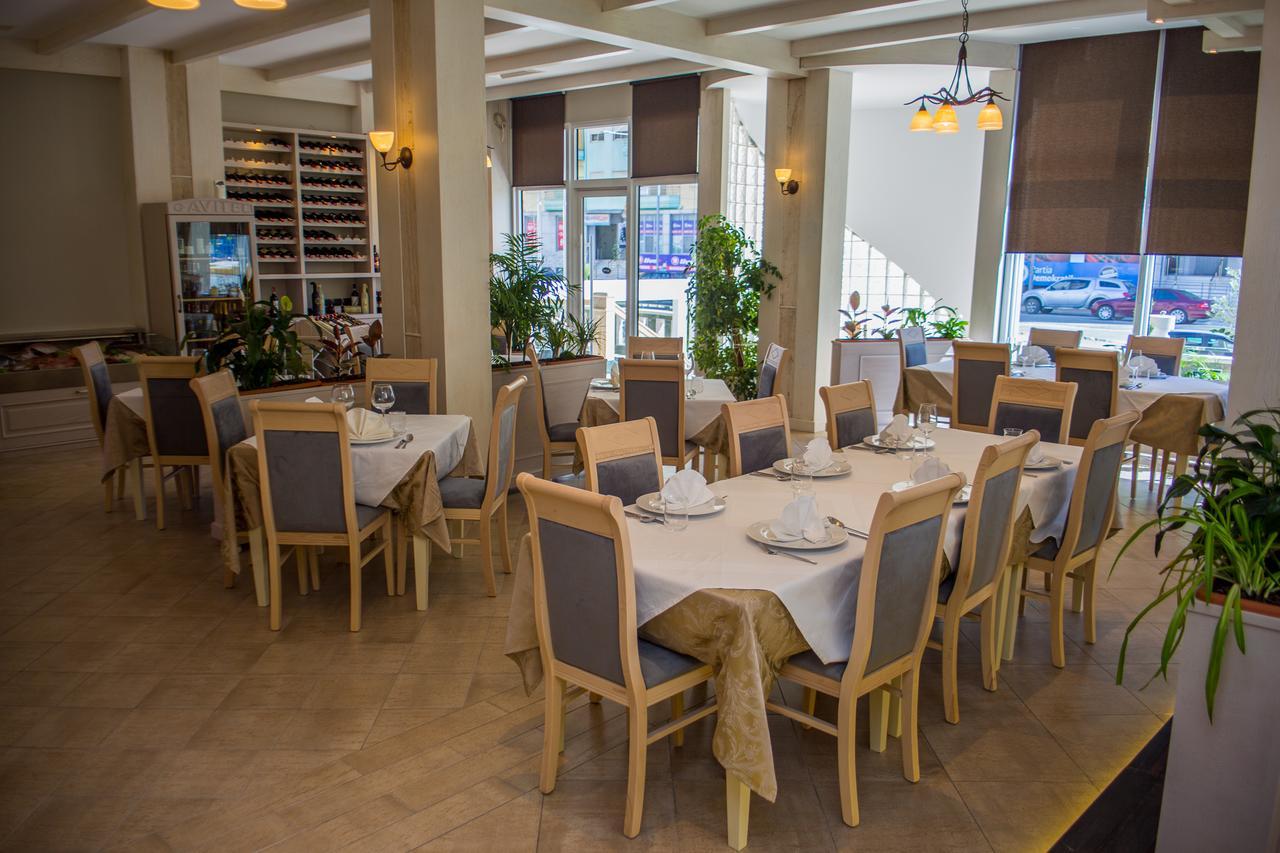 Hotel Vila Koral ドゥラス エクステリア 写真