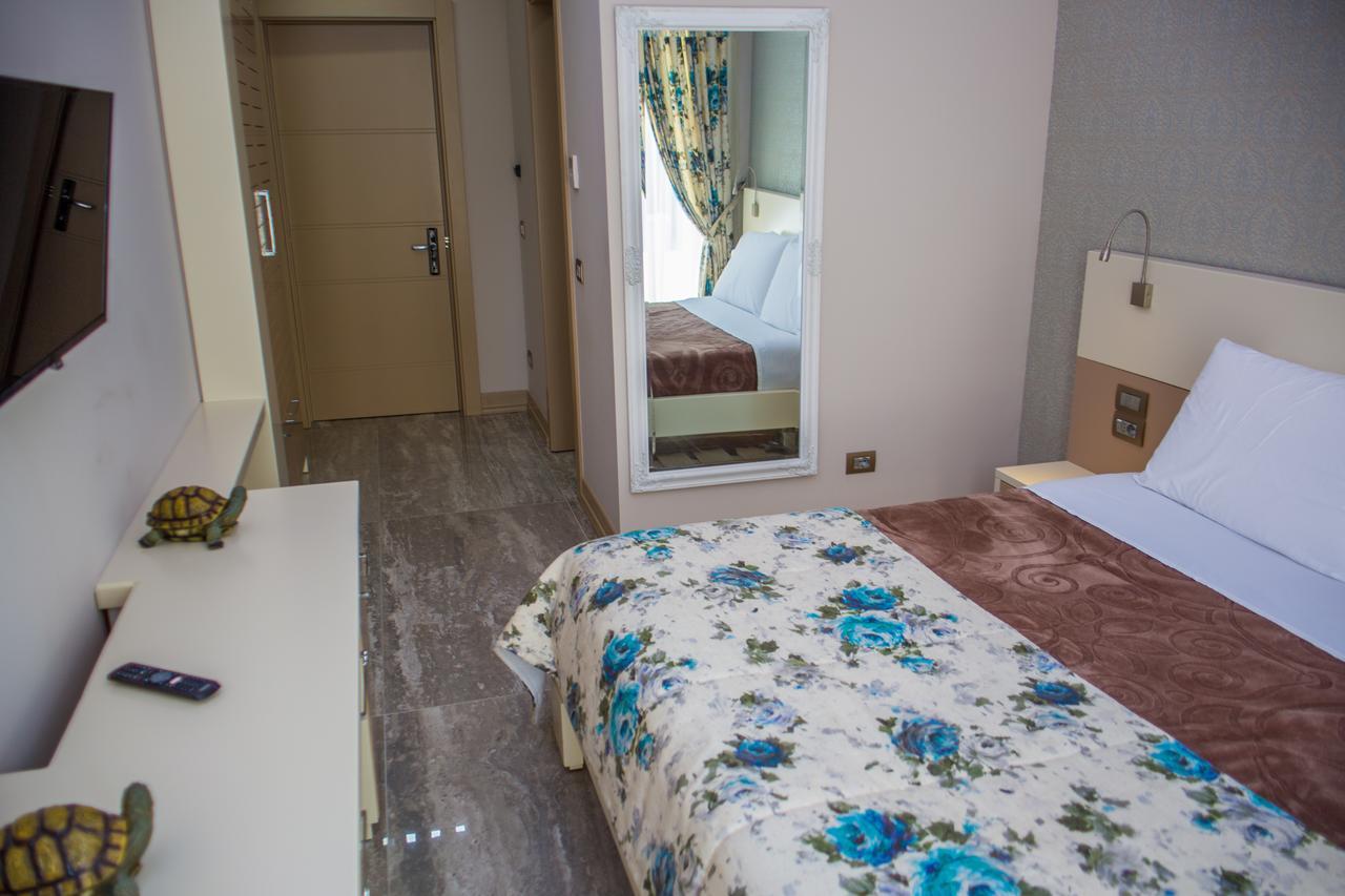 Hotel Vila Koral ドゥラス エクステリア 写真