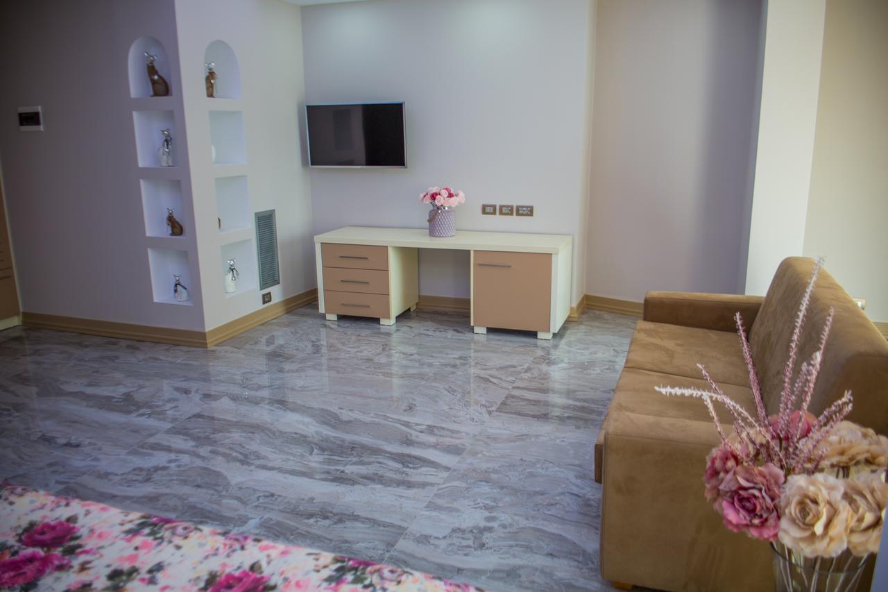Hotel Vila Koral ドゥラス エクステリア 写真